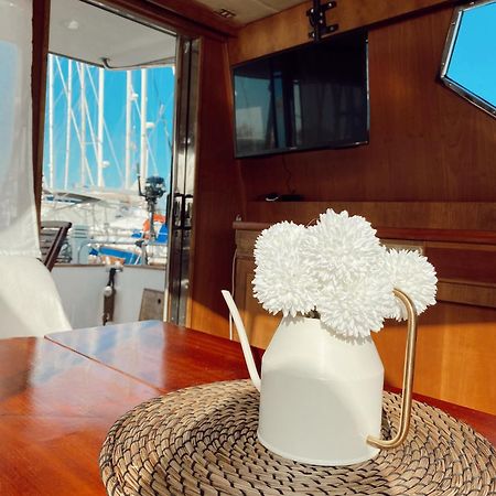 Malmo'S Yacht Ξενοδοχείο Βαλένθια Εξωτερικό φωτογραφία