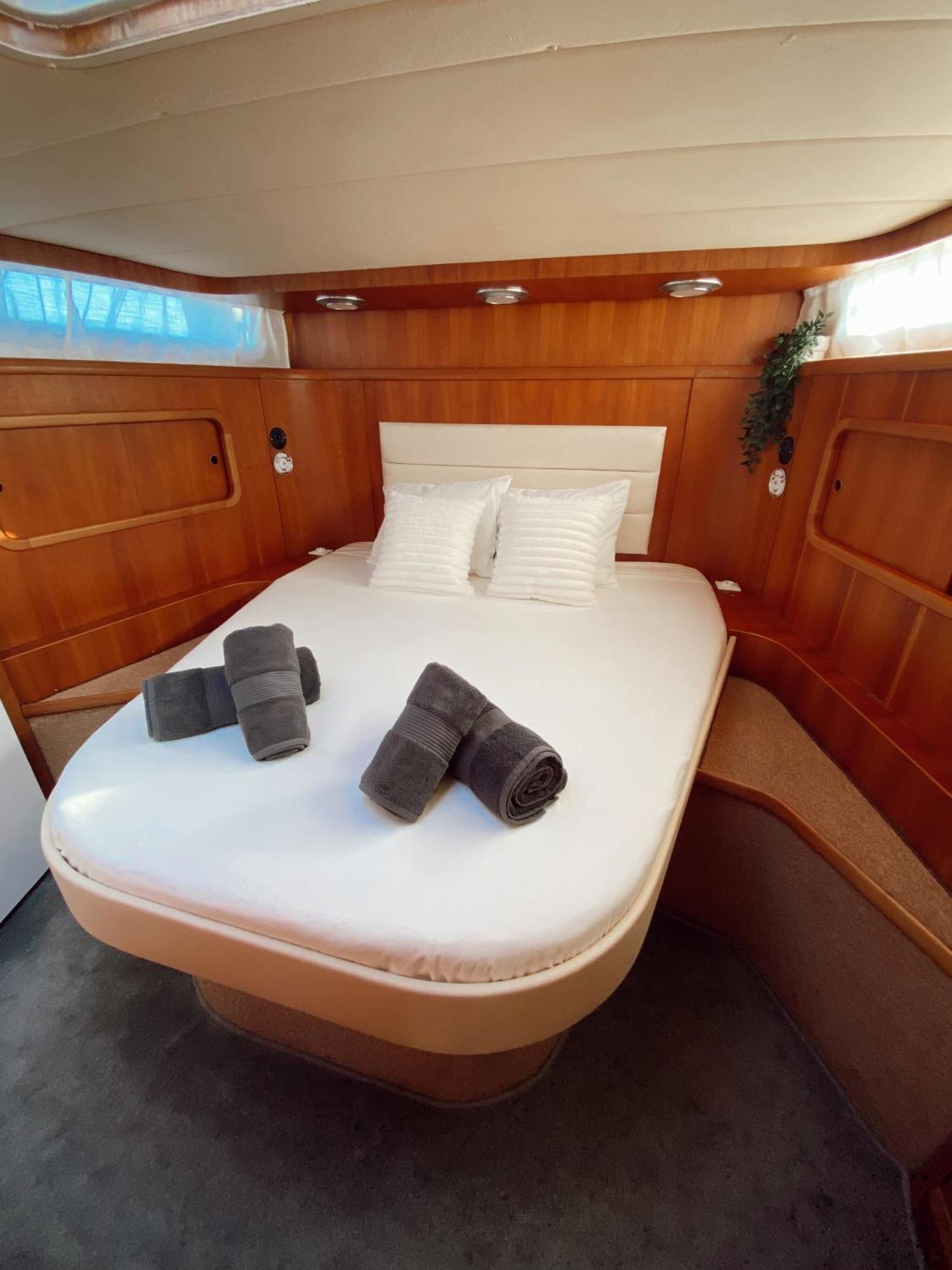Malmo'S Yacht Ξενοδοχείο Βαλένθια Εξωτερικό φωτογραφία